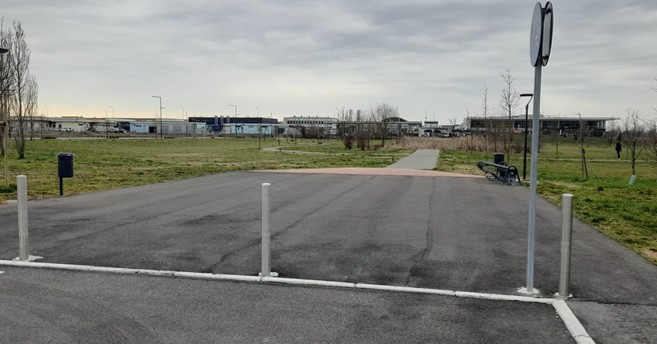 Area Attesa A.06: Parcheggio/parco - Via Sergio Leone