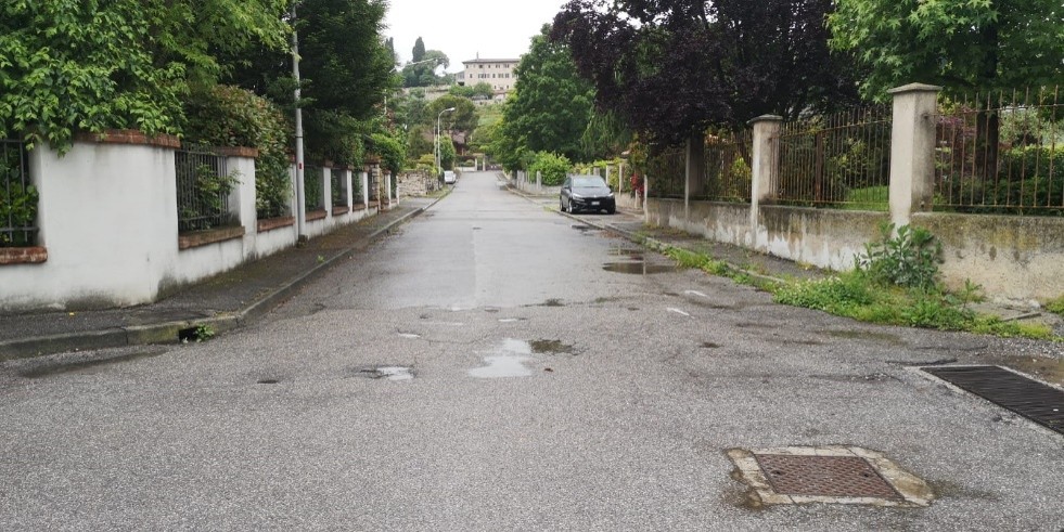 Area Attesa A.11: Parco giochi � Via Scalabrini